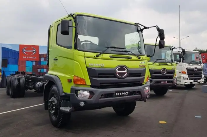 Unlock the Secrets to A Sparkling Hino Car with These Cleaning Hacks!